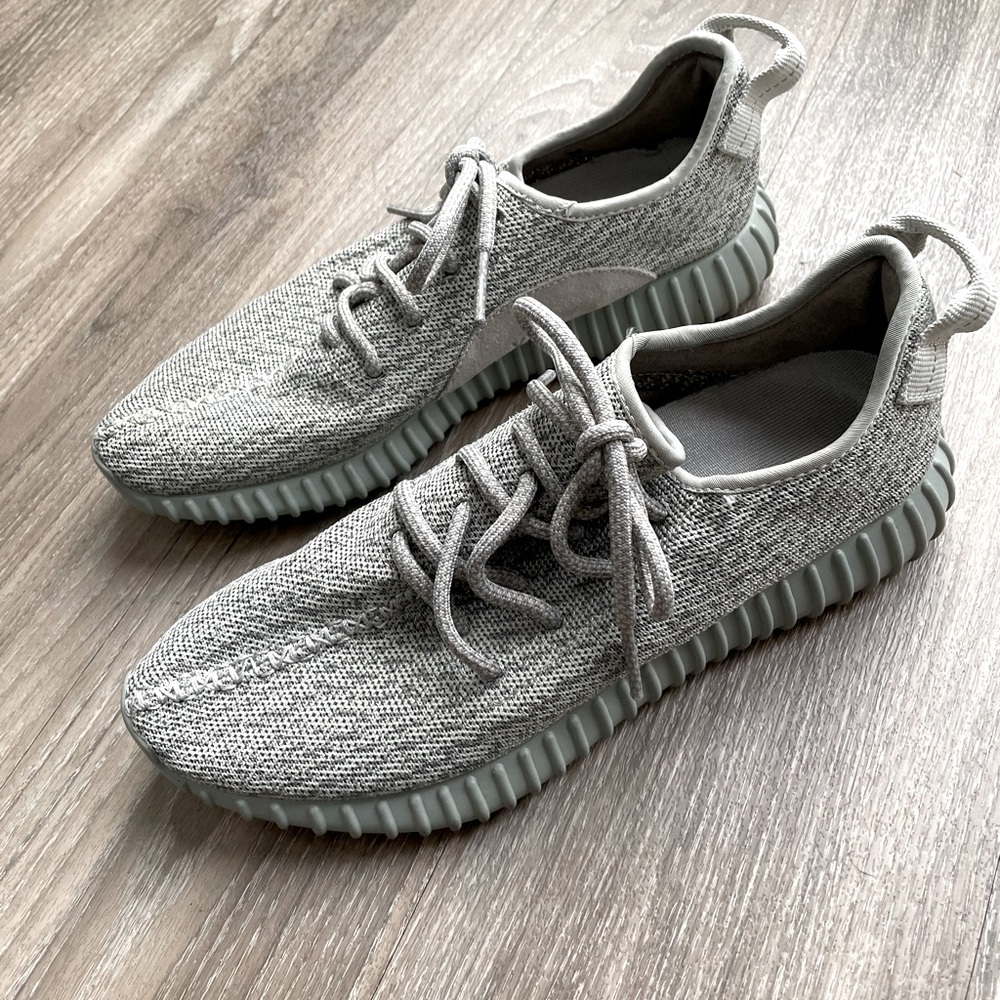 YEEZY BOOSTS (moonrock)